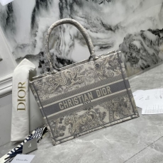 Christian Dior Shopping Bags